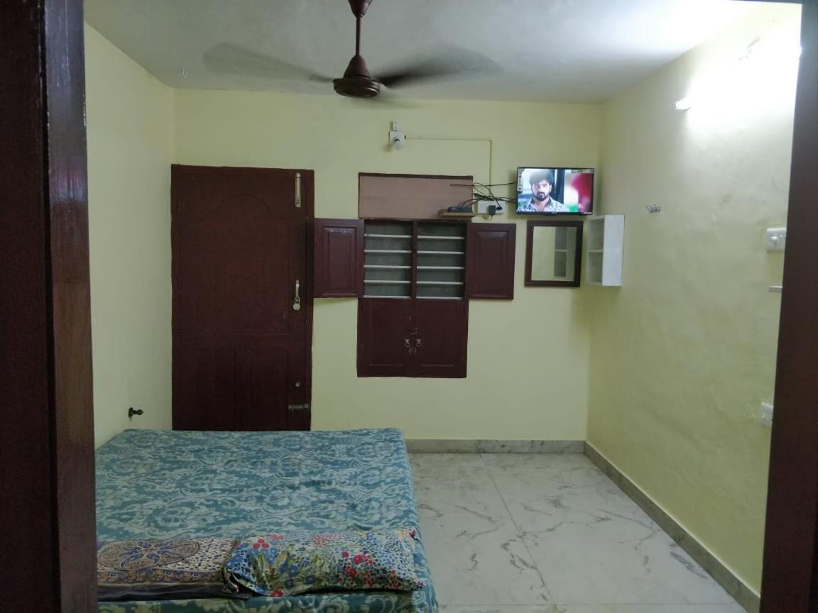 Raghavi Tourist Home Канякумари Екстериор снимка
